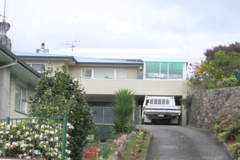 Photo of property in 4 Mana Street, Otumoetai, Tauranga, 3110