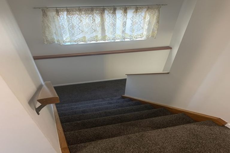 Photo of property in 27 Paddington Grove, Karori, Wellington, 6012