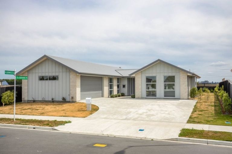 Photo of property in 37 Westpark Boulevard, Rangiora, 7400