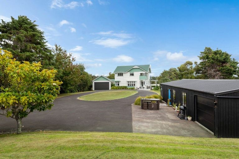 Photo of property in 1268 East Coast Road, Redvale, Albany, 0794