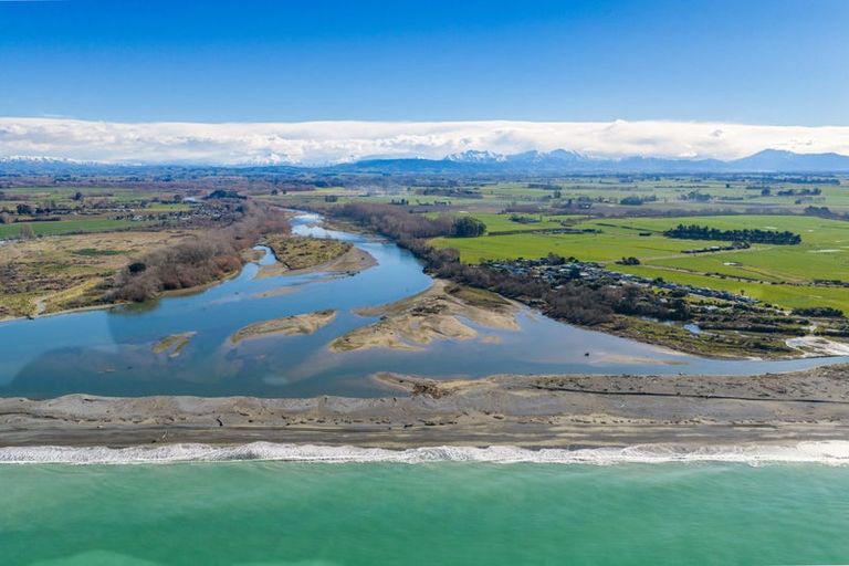 Photo of property in 17 Stopbank Road, Milford, Temuka, 7986