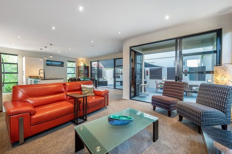 Photo of property in 16 Kahikatea Close, Campbells Bay, Auckland, 0630