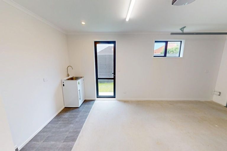 Photo of property in 51a Selwyn Crescent, College Estate, Wanganui, 4500