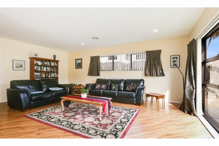 Photo of property in 9 Clearwater Terrace, Brown Owl, Upper Hutt, 5018