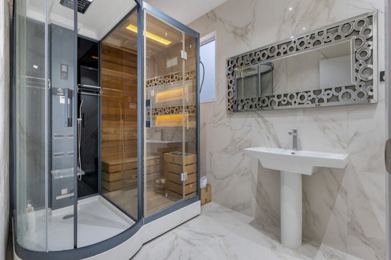 Photo of property in 54 Goodwood Drive, Goodwood Heights, Auckland, 2105