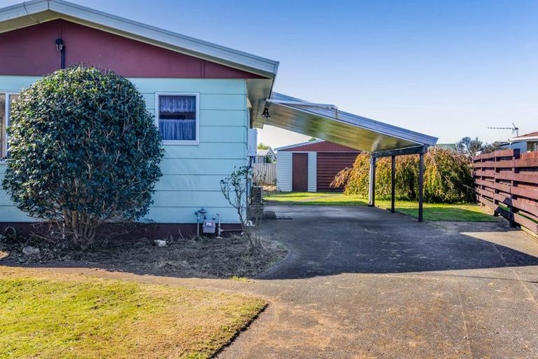Photo of property in 198 Waihi Road, Hawera, 4610