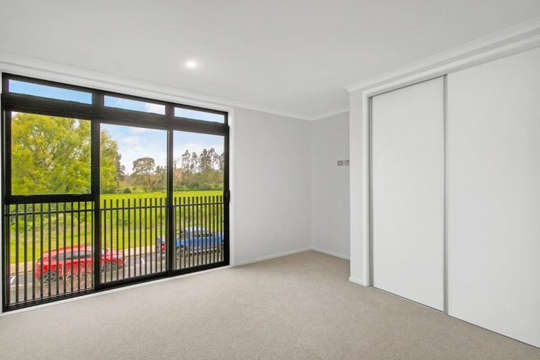 Photo of property in 4d Nohoanga Road, Karaka, Papakura, 2113