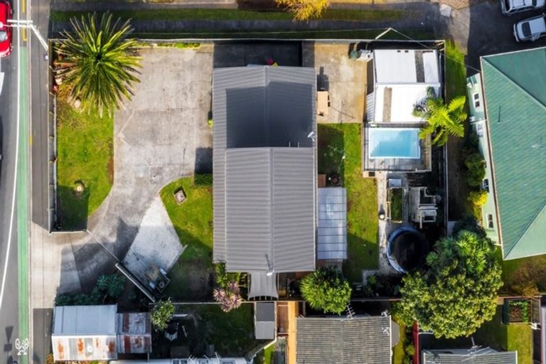 Photo of property in 164 Tukapa Street, Westown, New Plymouth, 4310