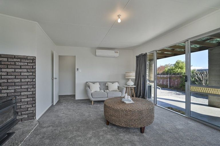 Photo of property in 11 Columbus Crescent, Flaxmere, Hastings, 4120