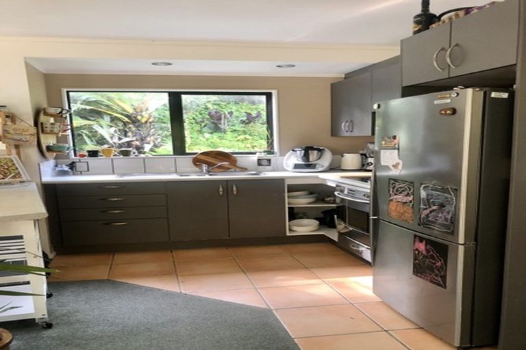 Photo of property in 279 Motutara Road, Muriwai, Waimauku, 0881