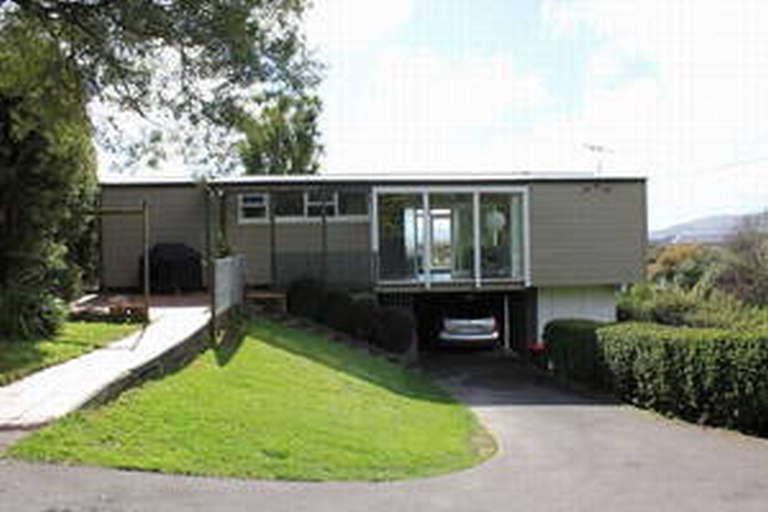 Photo of property in 41 Kahu Road, Paremata, Porirua, 5024