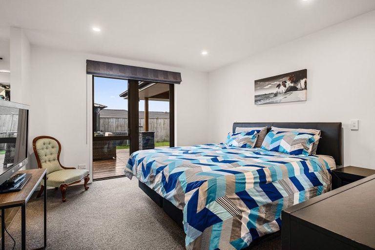 Photo of property in 17 Dreaver Drive, Waitara, 4320