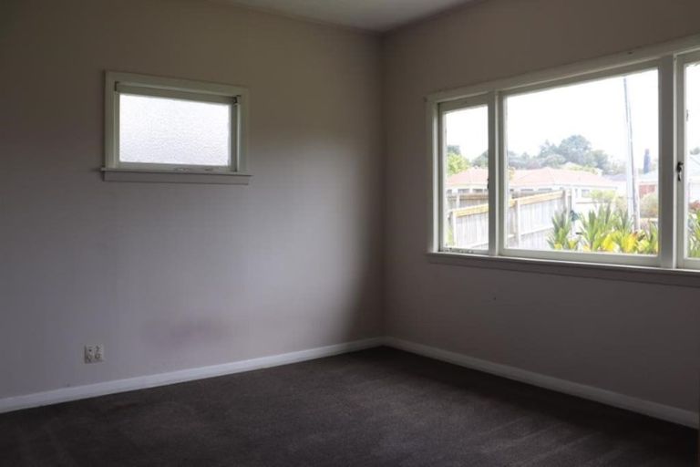 Photo of property in 8a Hill Road, Hillpark, Auckland, 2102