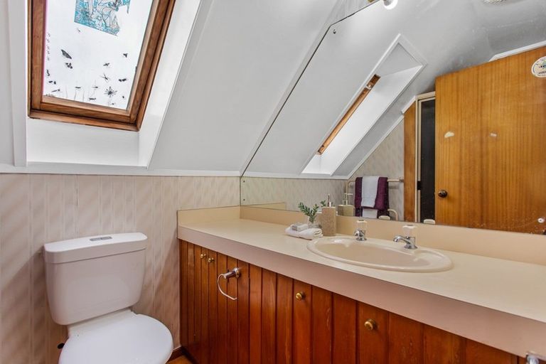 Photo of property in 1/406 East Coast Road, Sunnynook, Auckland, 0630