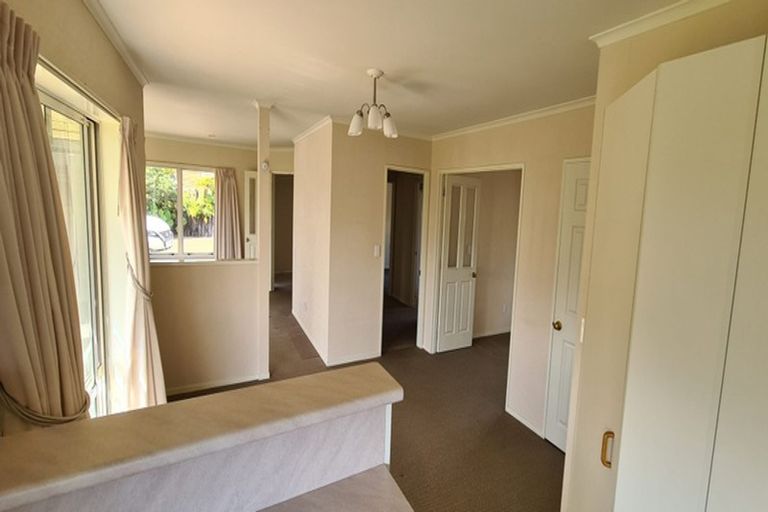 Photo of property in 11 Frisken Place, Lynmore, Rotorua, 3010