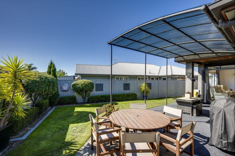 Photo of property in 17 Bourke Place, Havelock North, 4130