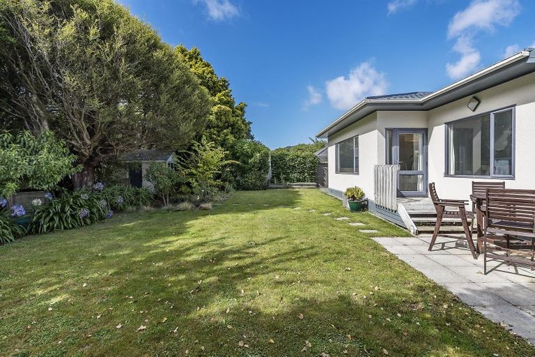 Photo of property in 18 Oxford Street, Tawa, Wellington, 5028