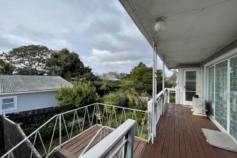 Photo of property in 20 Karaka Street, New Lynn, Auckland, 0600