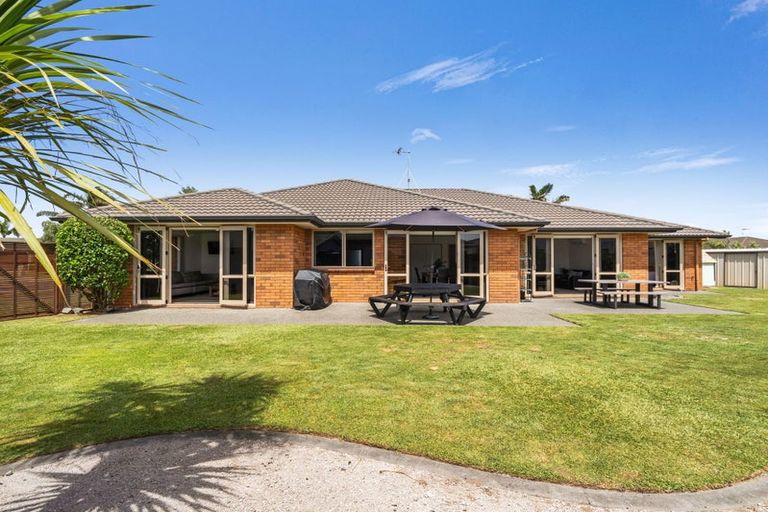Photo of property in 14 Carrington Drive, Papamoa Beach, Papamoa, 3118