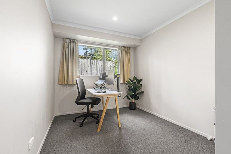 Photo of property in 55b Matipo Road, Te Atatu Peninsula, Auckland, 0610