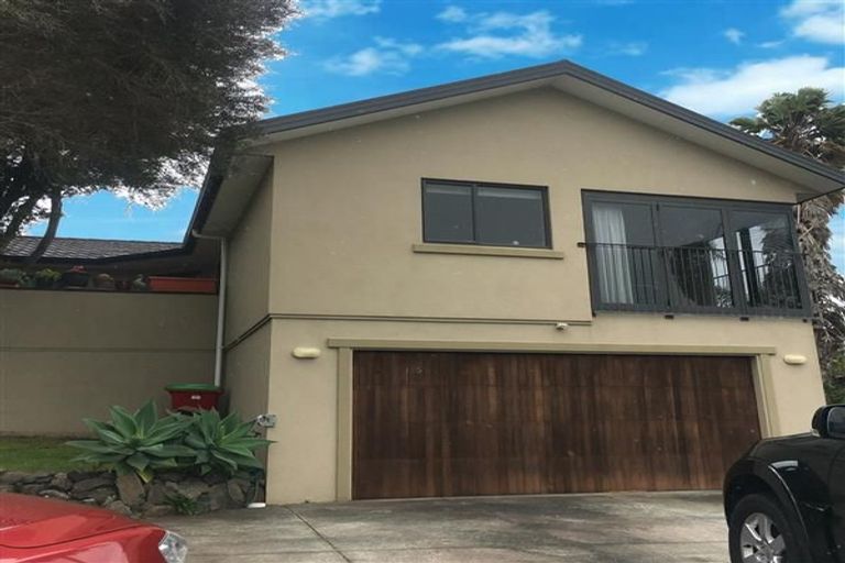 Photo of property in 1/5 Zealandia Road, Manly, Whangaparaoa, 0930