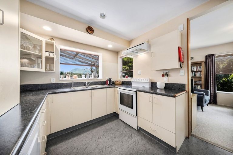 Photo of property in 102 Moana View Road, Waikawa, Picton, 7220