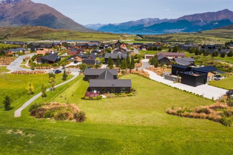 Photo of property in 42 Mckellar Drive, Jacks Point, Queenstown, 9371