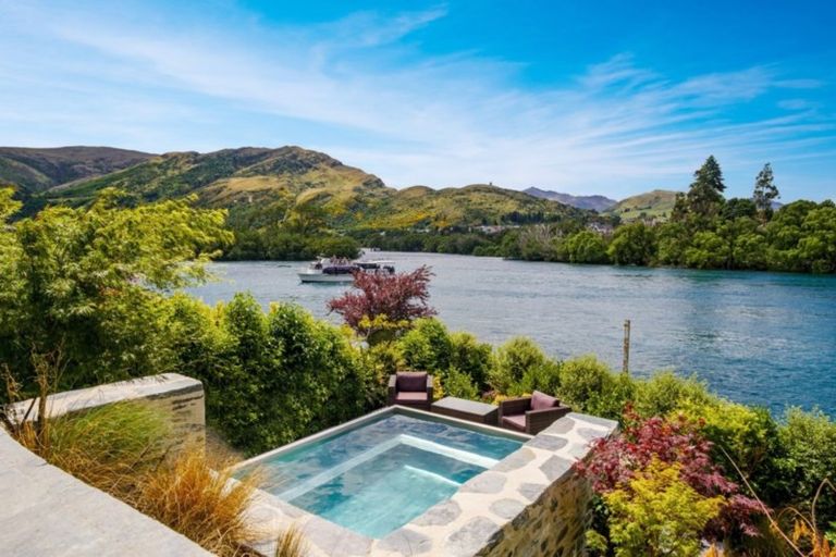 Photo of property in 3 William Rees Place, Kawarau Falls, Queenstown, 9300