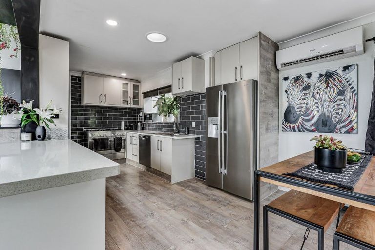 Photo of property in 11 Caernarvon Street, Dinsdale, Hamilton, 3204