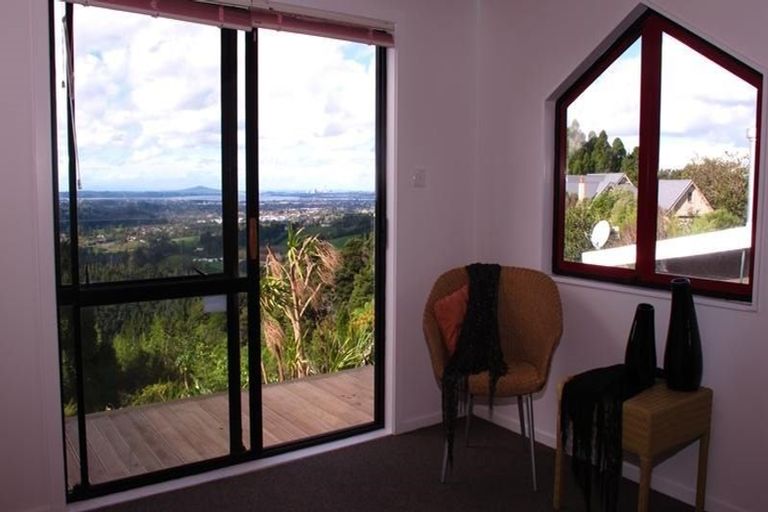 Photo of property in 14 Range Road, Swanson, Auckland, 0816