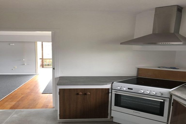 Photo of property in 16 Chequers Avenue, Glenfield, Auckland, 0629