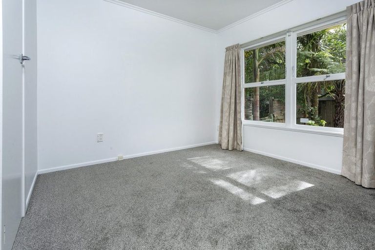 Photo of property in 1/18 Evelyn Place, Hillcrest, Auckland, 0627