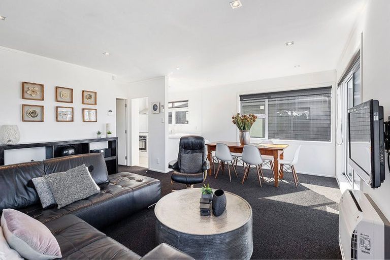 Photo of property in 17-17a Barton Terrace, Thorndon, Wellington, 6011