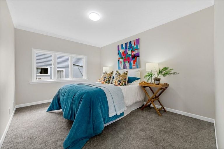 Photo of property in 5 Lane Road, Weymouth, Auckland, 2103