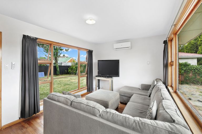 Photo of property in 25 Fairmont Place, Hornby, Christchurch, 8042