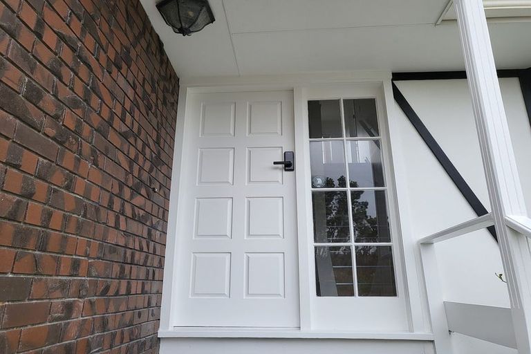 Photo of property in 30 Satara Crescent, Khandallah, Wellington, 6035