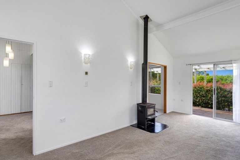 Photo of property in 18 Awhitu Road, Kerikeri, 0230