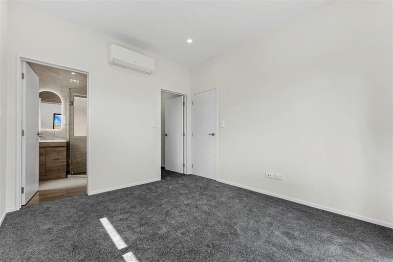 Photo of property in 14 Waimarie Drive, Karaka, 2578