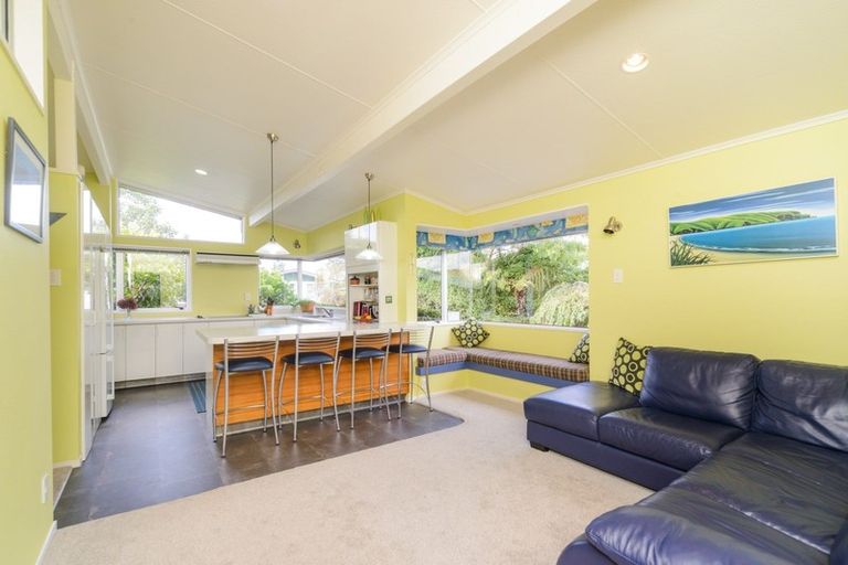 Photo of property in 6 Dunk Place, Milson, Palmerston North, 4414