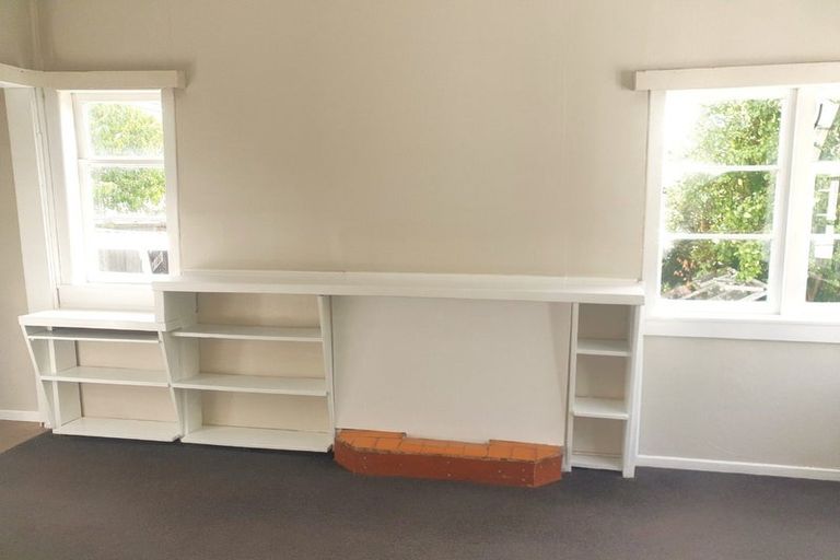 Photo of property in 35 Kimihia Road, Huntly, 3700