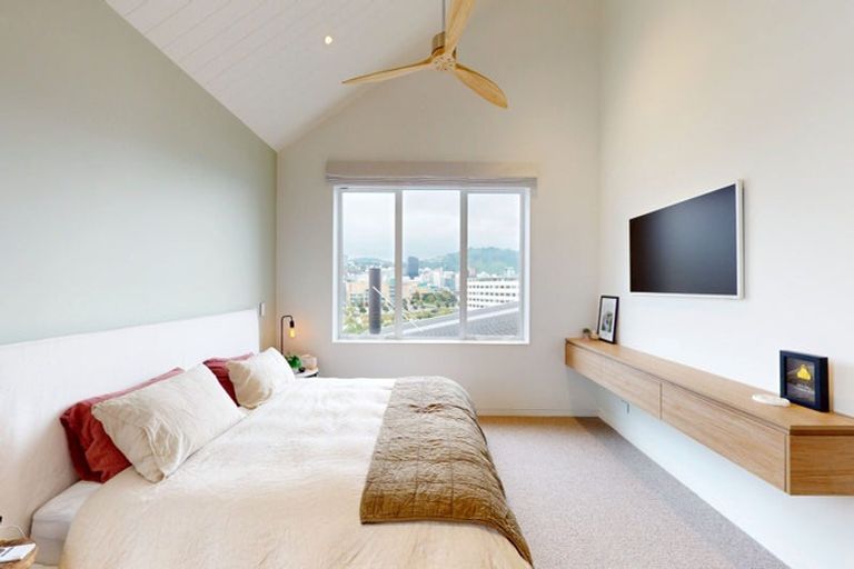 Photo of property in 57 Roxburgh Street, Mount Victoria, Wellington, 6011