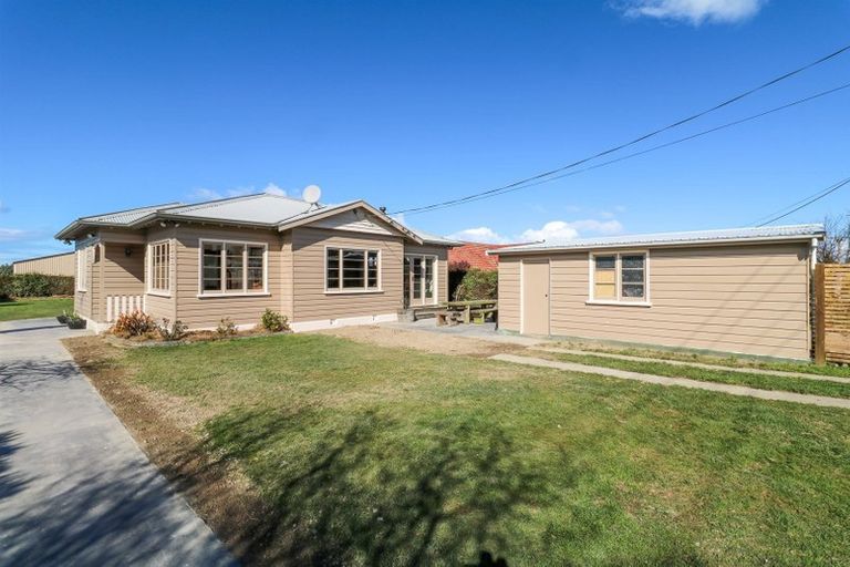 Photo of property in 17 Thackeray Street, Saint Andrews, 7988