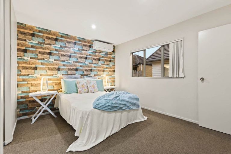 Photo of property in 19 Kotuku Crescent, Takanini, 2112