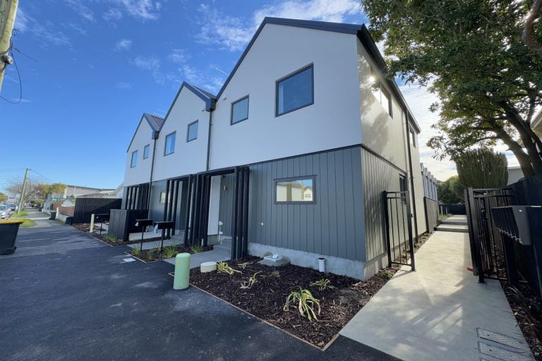 Photo of property in 11 Clementine Lane, Mount Pleasant, Christchurch, 8081