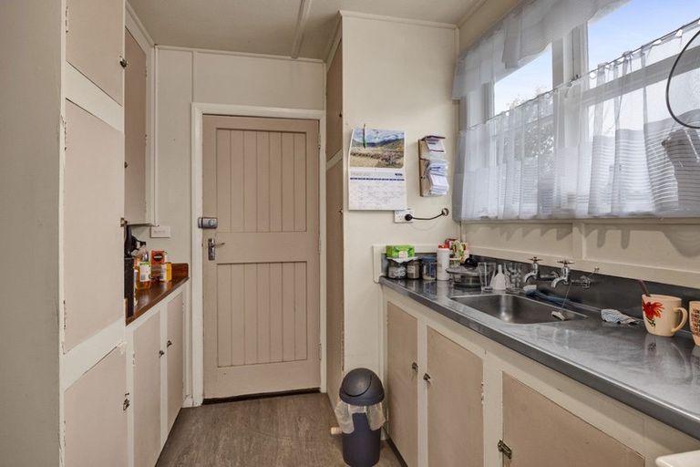 Photo of property in 28 Waihi Road, Hawera, 4610