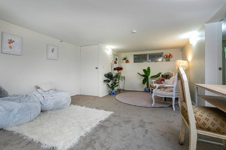 Photo of property in 1/757 West Coast Road, Oratia, Auckland, 0604