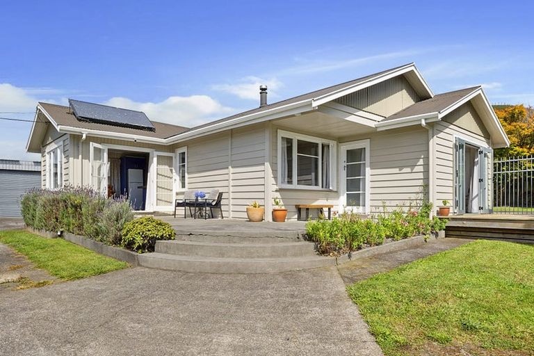 Photo of property in 768 Mountain Road, Lepperton, Inglewood, 4389