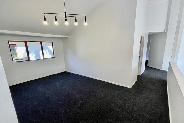 Photo of property in 169 Vaughans Road, Okura, Albany, 0792