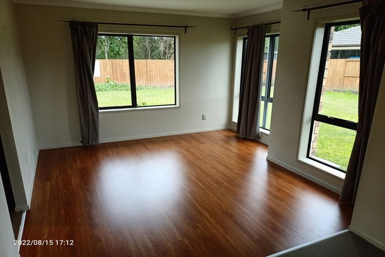 Photo of property in 25 Whitford Place, Rototuna North, Hamilton, 3210