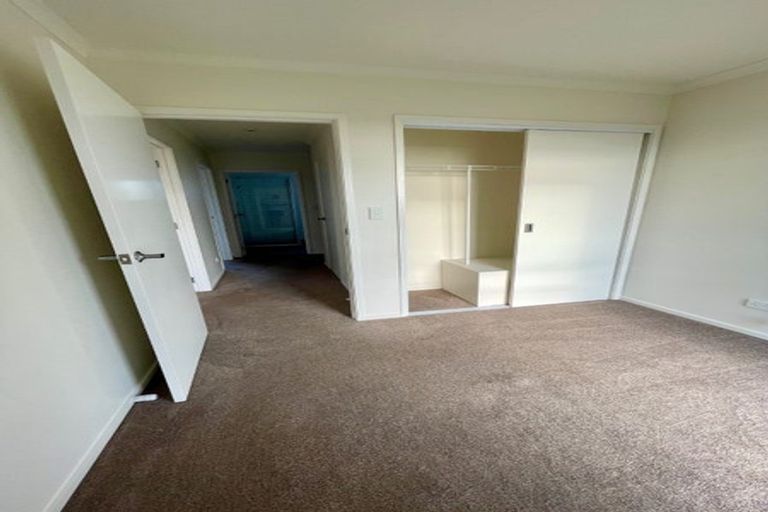 Photo of property in 12 Fermi Lane, Papakura, 2110